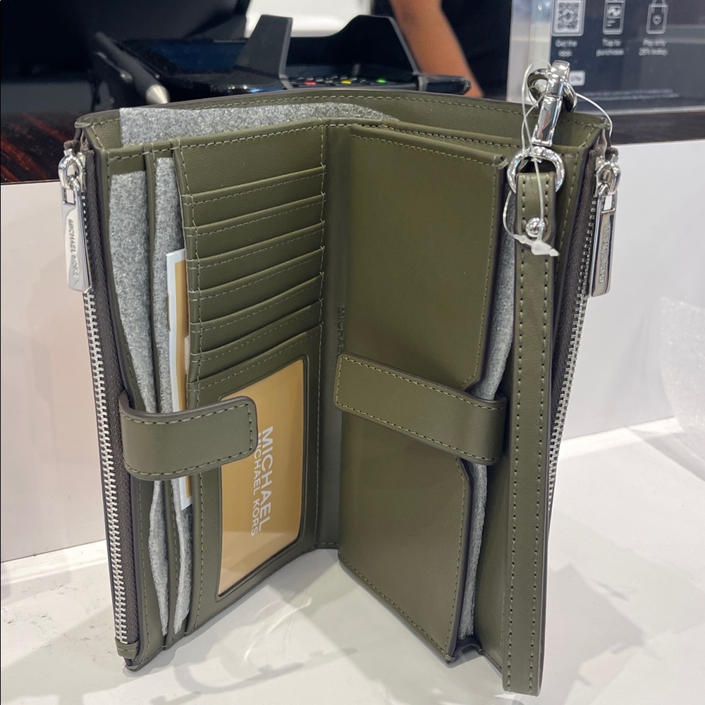 MICHAEL KORS Jet Set Lg Ombré Signature Logo Wristlet Phone Holder Wallet 
Olive - Picture 10 of 16